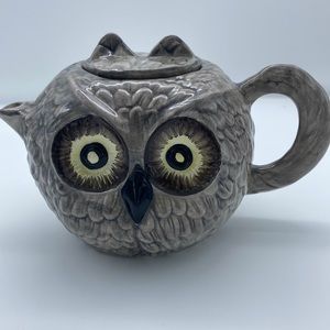 Golden Crown E & R ITALY Owl Teapot.